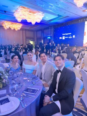 Anna Sueangam-iam Instagram - Thank you for having me at the UNICEF Blue Star Gala 2026 
💙

อีกหนึ่งงานระดมทุนครั้งสำคัญที่รวมพลังของสตรีผู้ทรงอิทธิพลของประเทศไทย 4 ท่าน พร้อมเชฟระดับมิชลินจากทั้งในและต่างประเทศ รวม 12 ดาวมิชลิน เพื่อร่วมกันขจัดภาวะทุพโภชนาการในเด็ก และผลักดันให้เด็กทุกคนสามารถเข้าถึงอาหารที่มีคุณค่าทางโภชนาการ

ภายใต้แคมเปญ #กินไรดี #HungryForHope
เพราะทุกมื้ออาหารที่มีคุณค่า คือความหวังของอนาคตเด็กทุกคน 🌏💙
@unicef_thailand