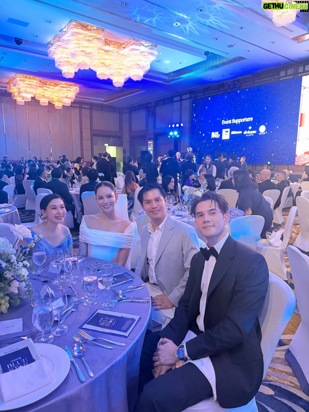 Anna Sueangam-iam - 3 Likes - Thank you for having me at the UNICEF Blue Star Gala 2026 
💙

อีกหนึ่งงานระดมทุนครั้งสำคัญที่รวมพลังของสตรีผู้ทรงอิทธิพลของประเทศไทย 4 ท่าน พร้อมเชฟระดับมิชลินจากทั้งในและต่างประเทศ รวม 12 ดาวมิชลิน เพื่อร่วมกันขจัดภาวะทุพโภชนาการในเด็ก และผลักดันให้เด็กทุกคนสามารถเข้าถึงอาหารที่มีคุณค่าทางโภชนาการ

ภายใต้แคมเปญ #กินไรดี #HungryForHope
เพราะทุกมื้ออาหารที่มีคุณค่า คือความหวังของอนาคตเด็กทุกคน 🌏💙
@unicef_thailand