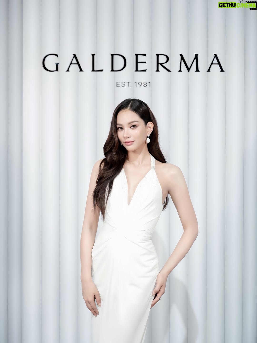 Anna Sueangam-iam - 15.6K Likes - รู้สึกเป็นเกียรติและขอขอบคุณทาง Galderma ที่เชิญแอนนาให้มาเป็นส่วนหนึ่งของงาน Partnership Recognition For Value Partnership Customers ในปีนี้ค่ะ 🤍

และขอแสดงความยินดีกับ FIORA Clinic ที่ได้รับรางวัล Top 5 Clinic ประจำปี 2026 ความสำเร็จครั้งนี้สะท้อนถึงความมุ่งมั่นและมาตรฐานการดูแลที่ยอดเยี่ยมอย่างแท้จริง รางวัลนี้คืออีกหนึ่งบทพิสูจน์ถึงคุณภาพและความน่าเชื่อถือ ใครที่มองหาคลินิกที่ได้มาตรฐานและไว้วางใจได้ แอนนาแนะนำ FIORA Clinic เลยค่ะ ✨

#PartnershipRecognition #AestheticsByGaldermaThailand
#FIORACLINIC #Restylane #Sculptra