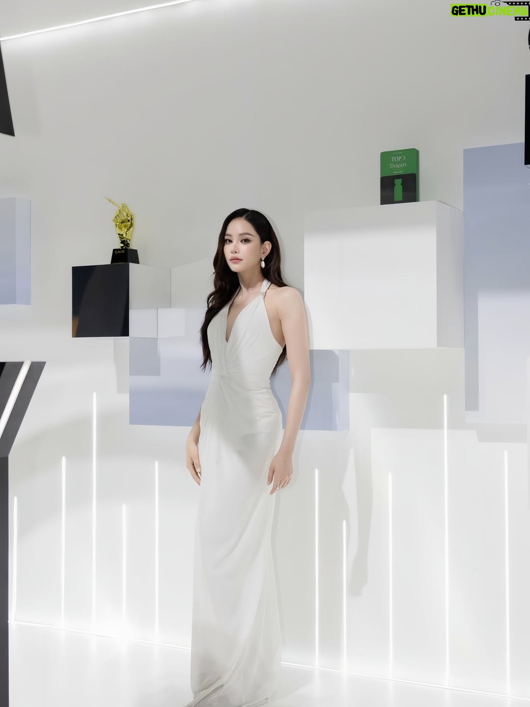 Anna Sueangam-iam - 15.6K Likes - รู้สึกเป็นเกียรติและขอขอบคุณทาง Galderma ที่เชิญแอนนาให้มาเป็นส่วนหนึ่งของงาน Partnership Recognition For Value Partnership Customers ในปีนี้ค่ะ 🤍

และขอแสดงความยินดีกับ FIORA Clinic ที่ได้รับรางวัล Top 5 Clinic ประจำปี 2026 ความสำเร็จครั้งนี้สะท้อนถึงความมุ่งมั่นและมาตรฐานการดูแลที่ยอดเยี่ยมอย่างแท้จริง รางวัลนี้คืออีกหนึ่งบทพิสูจน์ถึงคุณภาพและความน่าเชื่อถือ ใครที่มองหาคลินิกที่ได้มาตรฐานและไว้วางใจได้ แอนนาแนะนำ FIORA Clinic เลยค่ะ ✨

#PartnershipRecognition #AestheticsByGaldermaThailand
#FIORACLINIC #Restylane #Sculptra