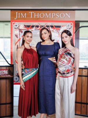 Anna Sueangam-iam Instagram - Congrats on this beautiful collaboration 🤍
Jim Thompson x Pomme Chan คอลเลคชั่นสุดพิเศษต้อนรับปีม้า 🐎✨

#JimThompsonXPommeChan