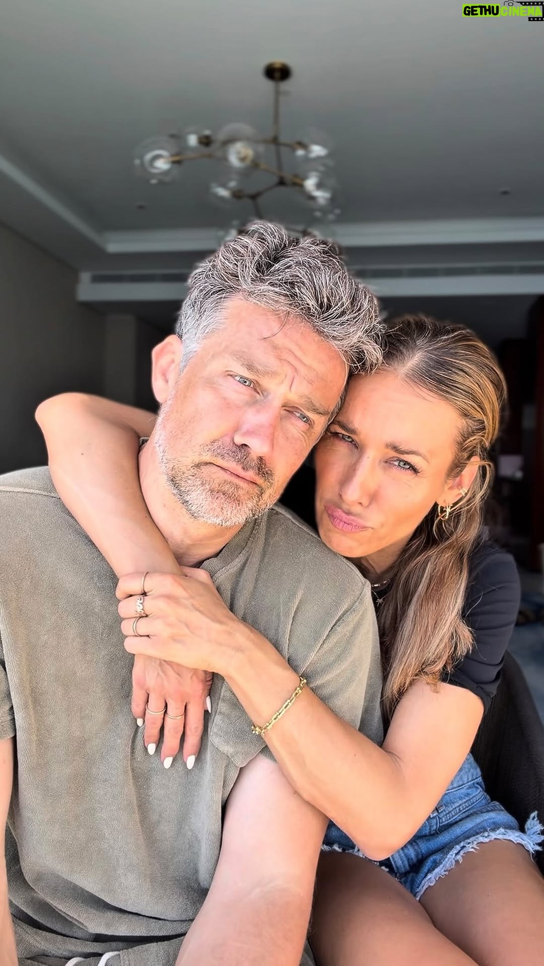 Annemarie Carpendale - 27.7K Likes - Liebe ist, wenn Du jemanden an Deiner Seite hast, der sicherstellt, dass Du nix Falsches sagst.