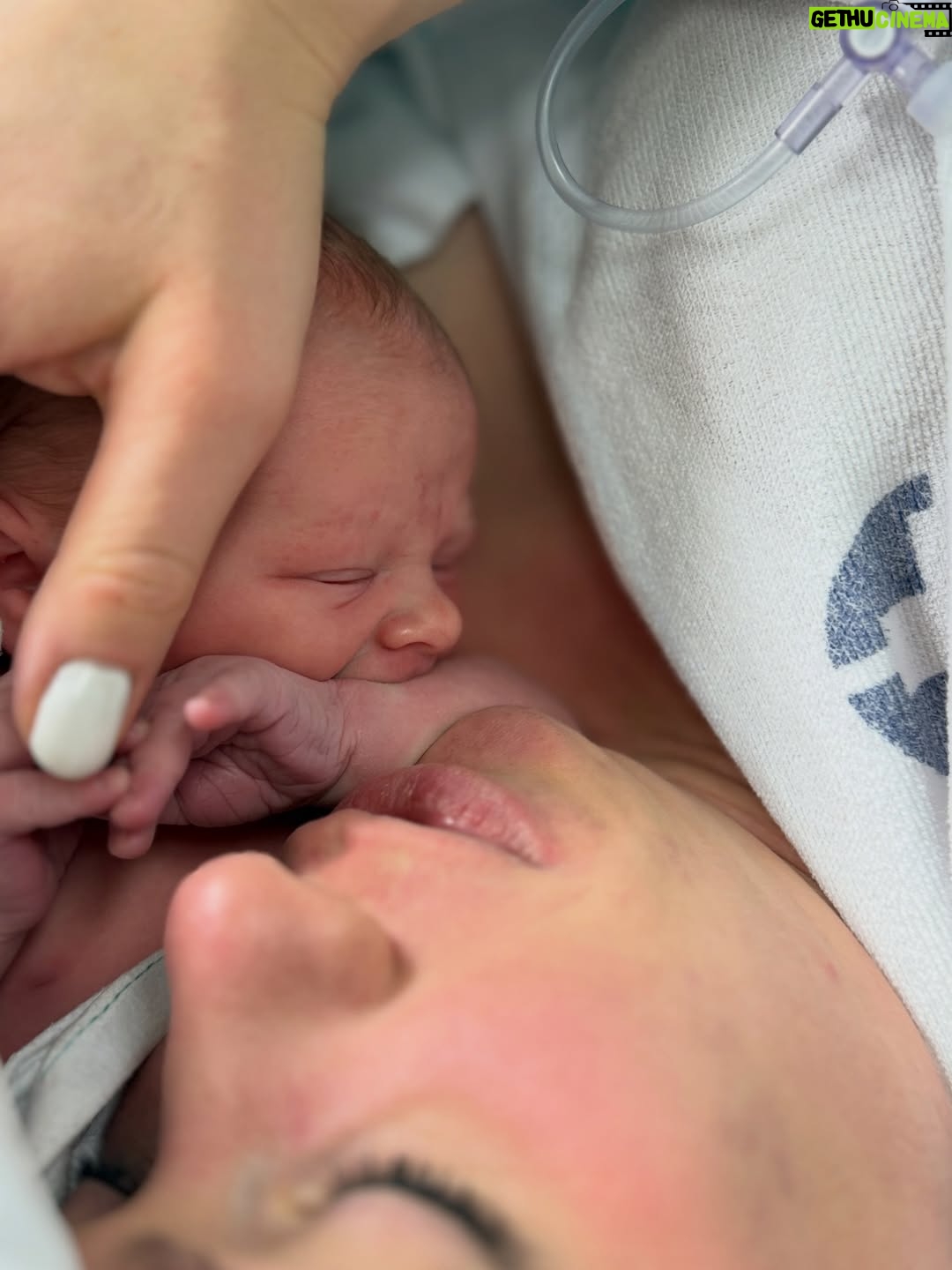 Anníe Mist Þórisdóttir - 55.2K Likes - 09.02.2026 ♥️ 3760g

Everyone Happy, Healthy and adjusting to this beautiful life