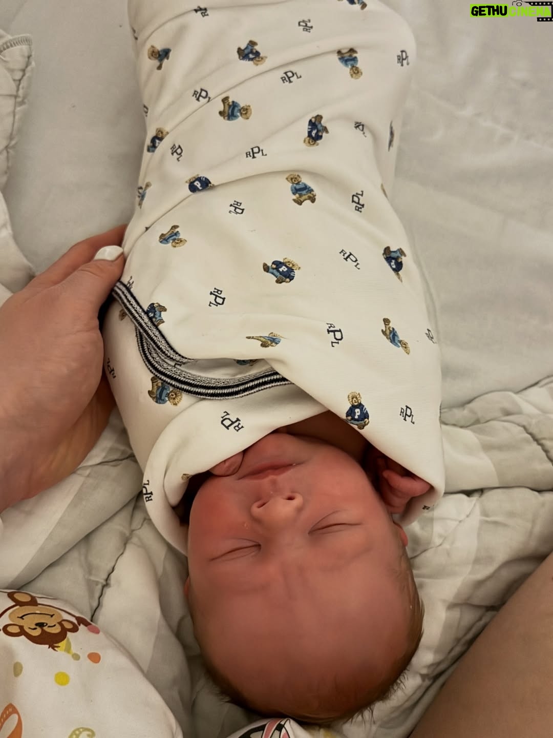Anníe Mist Þórisdóttir - 55.2K Likes - 09.02.2026 ♥️ 3760g

Everyone Happy, Healthy and adjusting to this beautiful life