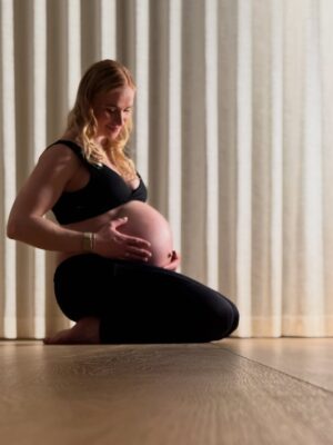 Anníe Mist Þórisdóttir Instagram - Less then a week ❤️ 

Normally I feel independent, strong and capable - this is the most fatigued I have felt in any of my pregnancy’s….

I am strong and fit and haven’t felt like this before, heartburn, fatigue, cramps, contractions and HEAVY to even just walk around for too long…. It’s h ard dancing with my kids in the evenings and I can’t throw them around…. 🥺

This is the final week - it’s ok 🫶 my little one just needs me to slow it all down a little more and I have to listen

I am emotional, grateful, excited

#love #pregnant #momof3kids #strong