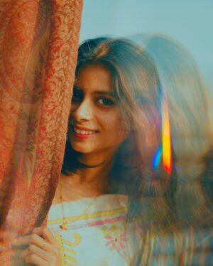 Antara Naina Roy Majumder Instagram - ভালোবাসার মরসুম এল বুঝি 😌