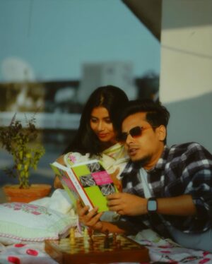 Antara Naina Roy Majumder Instagram - ভালোবাসার মরসুম এল বুঝি 😌