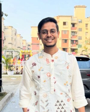 Antara Naina Roy Majumder Instagram - 👀 সরস্বতী বানান ঠিক আছে তো?