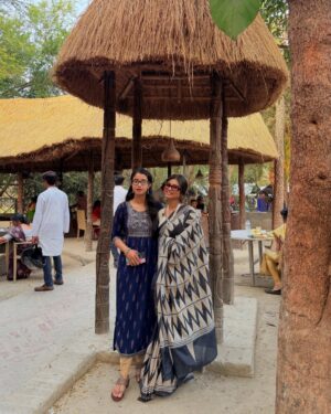 Antara Naina Roy Majumder Instagram - 👀 সরস্বতী বানান ঠিক আছে তো?