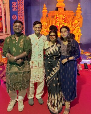 Antara Naina Roy Majumder Instagram - 👀 সরস্বতী বানান ঠিক আছে তো?