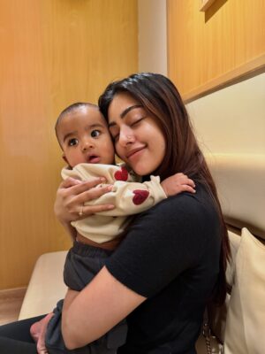 Anu Emmanuel Instagram - A lil visitor came over yesterday ♥️ Baby smell > everything