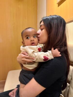 Anu Emmanuel Instagram - A lil visitor came over yesterday ♥️ Baby smell > everything