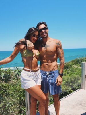 Any Borges Instagram - Meu amor, feliz aniversário! 🤍

Eu desejo que todos os seus dias sejam abençoados, cheios de coisas boas, de paz, saúde e conquistas. Mas, principalmente, que esse novo ciclo seja um tempo de renovação… de novos começos, novas oportunidades e ainda mais motivos para sorrir.

Que Deus ilumine cada passo seu, fortaleça seus sonhos e te conduza sempre pelo melhor caminho. Eu sou muito grata por ter você ao meu lado e por poder viver a vida com você.

Conte sempre comigo. Te amo e tenho muito orgulho de você.