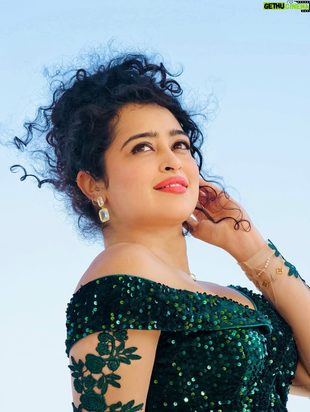 Apsara Rani - 41.6K Likes - ✨🌹
.
.
.

Credits @soul__of__sea @danie_the_prince