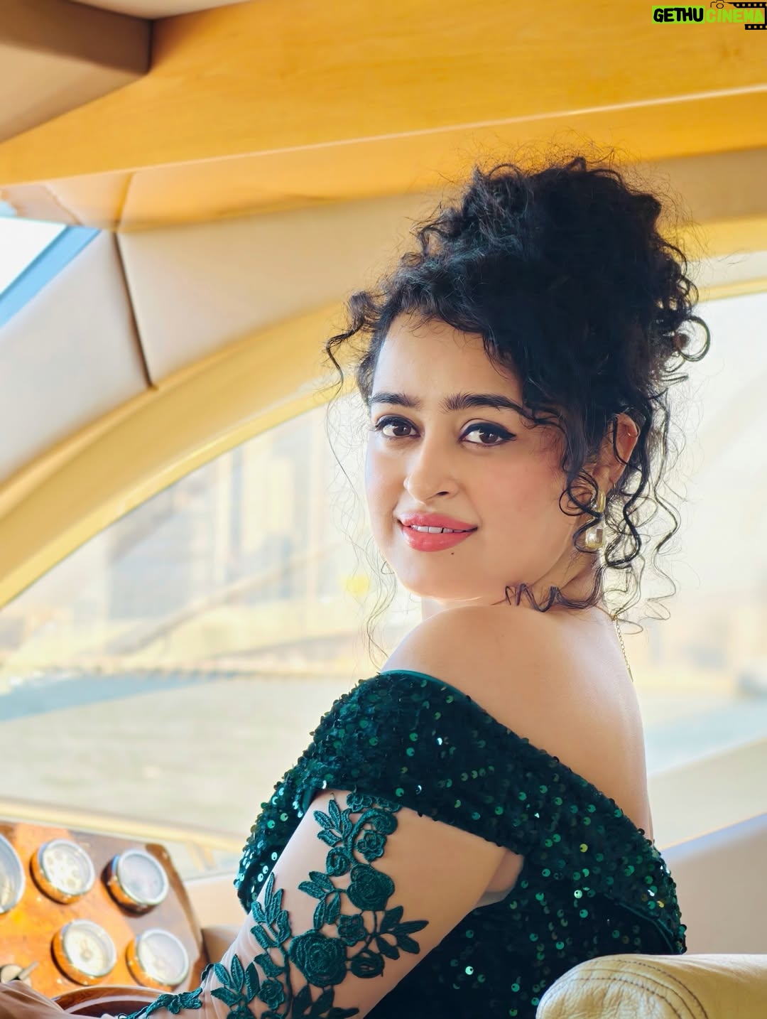 Apsara Rani - 41.6K Likes - ✨🌹
.
.
.

Credits @soul__of__sea @danie_the_prince