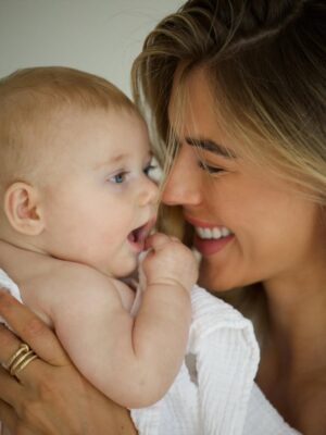 Arabella Chi Instagram - My whole 🌍