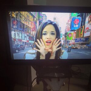 Areliz Benel Instagram - Trend #2016
2016 Ufff que año , me despedía de Shirley en al @afhstv fondo hay sitio al igual que de Lina en no aguanto a mis hermanas, fui imagen de @cyzone_oficial algo que desde niña siempre soñé y me compraba maquillaje desde los 10 con las propinas de mis padres , fue un sueño ir a chile a grabar al estudio de Andrés Wood aunque los nervios nunca me dejaron hablar con el , gran cineasta , conoci a Gerard Depardieu 😍 e hice teatro con el gran @woyzeck05 a quien admiro mucho y además es amigo y salió en la tele , salí en periódicos , viaje a muchos lugares incluyendo Bolivia hablé en conciertos y a miles de personas y mil cosas más , agradecida por ese 2016 🙏🏻💖.
