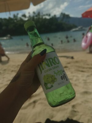Ariel Saori Instagram - #ᴛʙᴛ 🌊🐚🧜🏼♀️🩵
Óculos: @ornitorrin.co_brasil
#verão2026 #praia #explorar