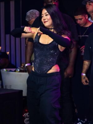 Ariel Saori Instagram - 😈💜
@baledomalvadinho @mcluuky
Compilado de fotos no palco pra dizer que vai começar a maratona de carnaval: FRANCA > MG > RJ
Onde vejo vocês??
Fotos: @pedro_vieiraaka
#tropadodesacato #dancarina #show #explorar
