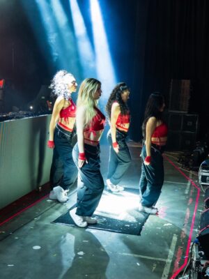 Ariel Saori Instagram - 😈💜
@baledomalvadinho @mcluuky
Compilado de fotos no palco pra dizer que vai começar a maratona de carnaval: FRANCA > MG > RJ
Onde vejo vocês??
Fotos: @pedro_vieiraaka
#tropadodesacato #dancarina #show #explorar