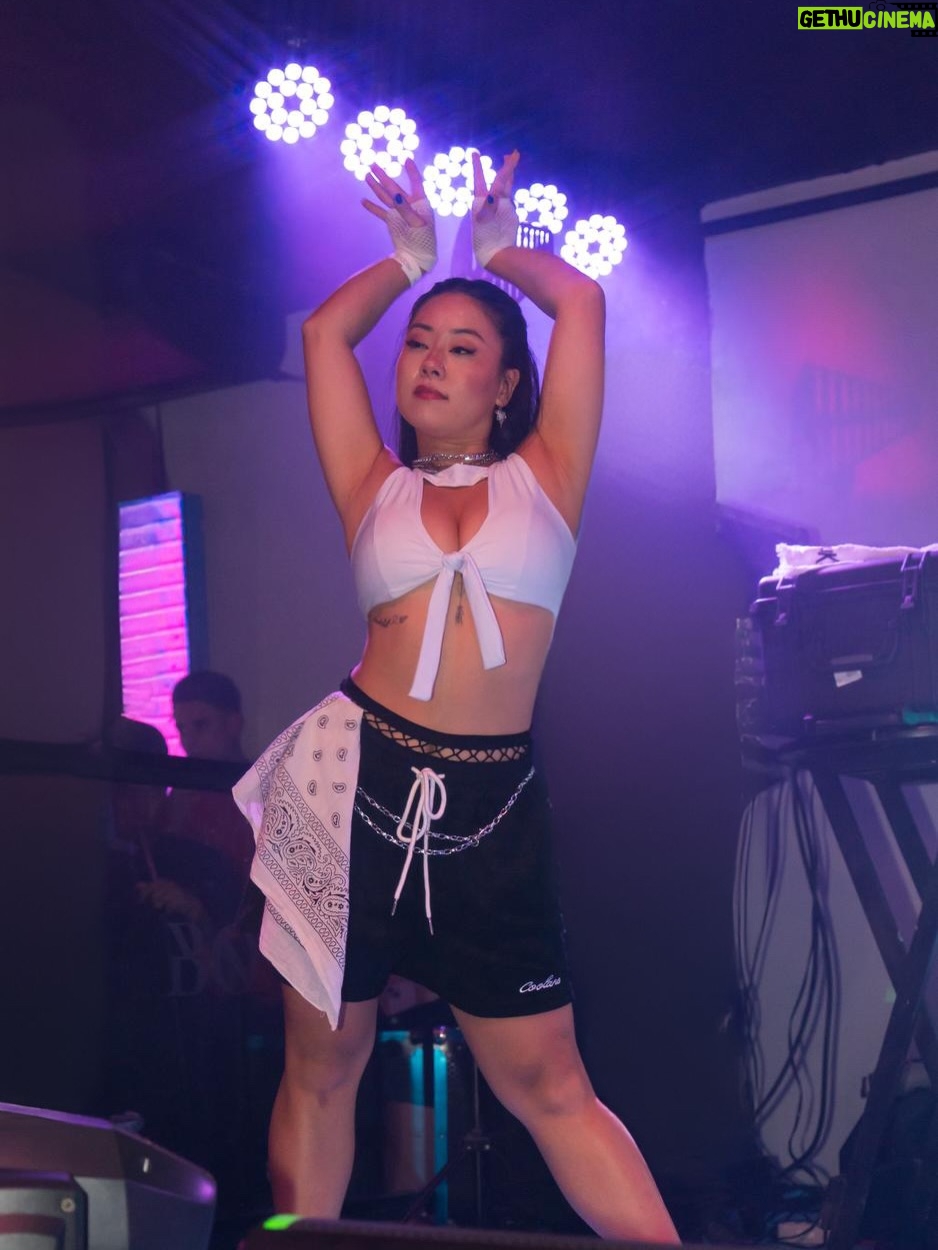 Ariel Saori - 4.2K Likes - 😈💜
@baledomalvadinho @mcluuky 

Compilado de fotos no palco pra dizer que vai começar a maratona de carnaval: FRANCA > MG > RJ 
Onde vejo vocês?? 

Fotos: @pedro_vieiraaka 

#tropadodesacato #dancarina #show #explorar