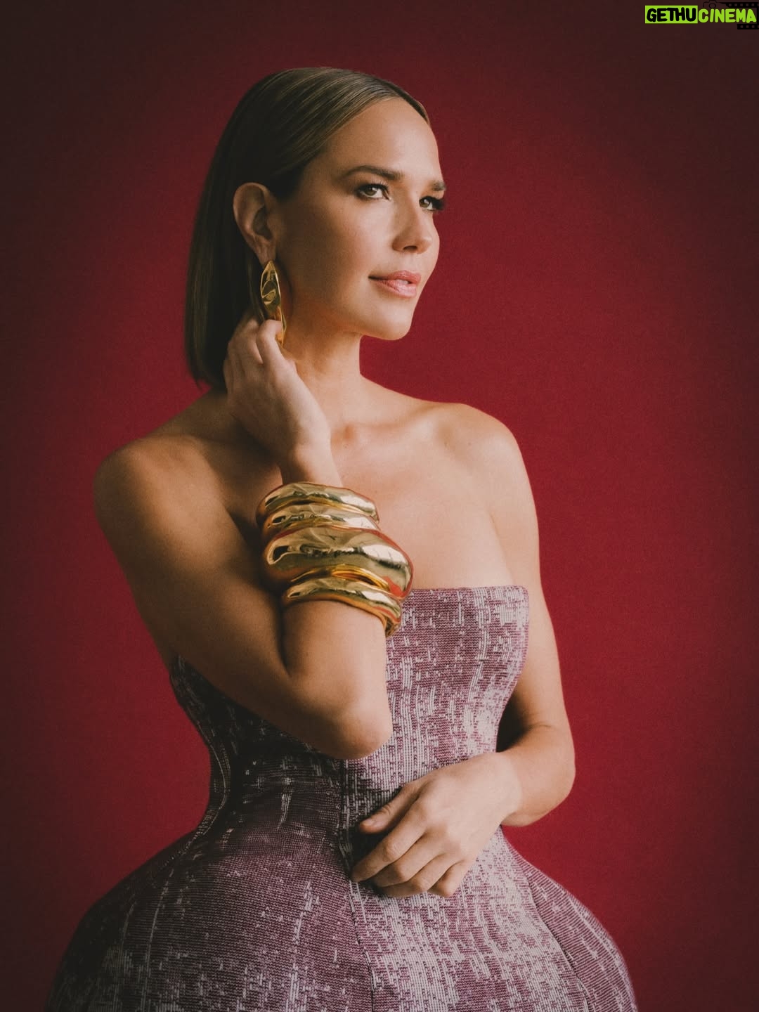 Arielle Kebbel - 3 Likes - Grateful to play dress up and dance around a studio in NYC w/ you @numero_netherlands ❤️ 

Thank you pr: @vision.pr 
photography: @madisonaycoth
styling: @rowainee
makeup: @gitabass @thewallgroup
hair:  @timothyalyward @thewallgroup
production: @madisonaycoth
styling assistants:  @be4everything @poison_pixi3
editor:  @timiletonja
editorial director and interview:  @janaletonja

@marshalscbs 
@cbstv @paramountplus 

#marshals #nyc #numeronetherlands
