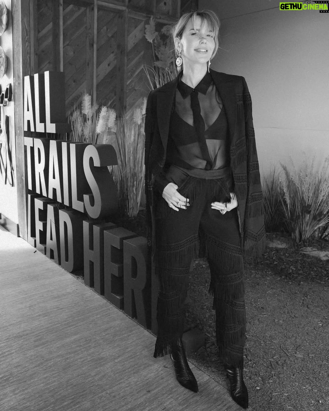 Arielle Kebbel - 3 Likes - YOU gave us @marshalscbs season2, thank you! Finding out on the plane from NY to Austin is a moment I’ll remember forever. Quick trip but got to see some old friends, made some new ones & shared a piece of our show with you. Thank you @sxsw @paramountplus @cbstv & lots of love @spencerhudnut @tatankameans @elemgy @gilbirmingham @mobringsplenty ⭐️ 

 @januaryimagespresspush @iamtoddphoto   @jordanhefler   @nicolewalmsley @sky.kxm

#s2 #marshals #sxsw