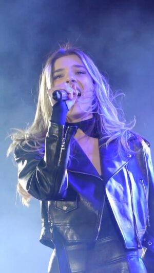 Arilena Ara Instagram - Mirë se erdhe në shtëpi, Arilena! 🥰 🎤