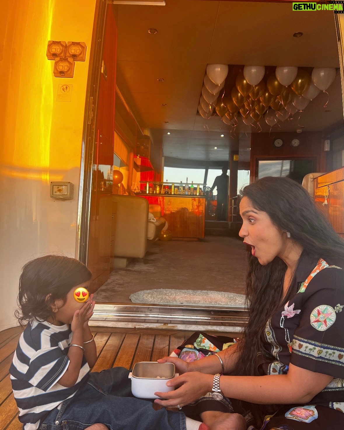 Asees Kaur - 15.9K Likes - It is very very unusual of me to stay back after a gig and explore the city. But unlocked a new side of me recently and sach bolu toh mast lagne laga hai!! 
And best part, did it with my little one, which also was his first international trip. 🩵
Loving this Dora the explorer side of me 😌 probably will continue this for long! 

Ps last video is BONUS thought :p