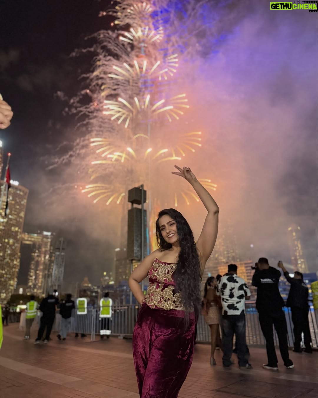 Asees Kaur - 15.9K Likes - It is very very unusual of me to stay back after a gig and explore the city. But unlocked a new side of me recently and sach bolu toh mast lagne laga hai!! 
And best part, did it with my little one, which also was his first international trip. 🩵
Loving this Dora the explorer side of me 😌 probably will continue this for long! 

Ps last video is BONUS thought :p