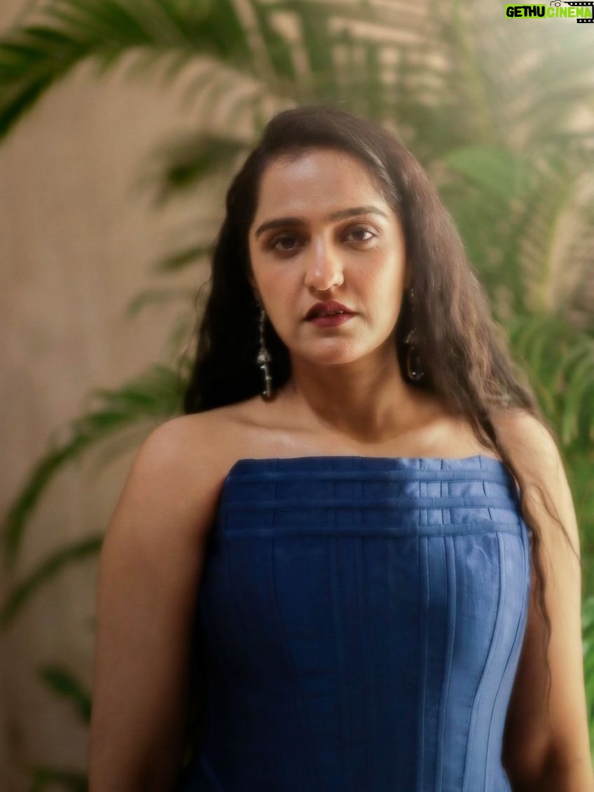 Asees Kaur - 18.6K Likes - Tam jham time! ⚡️⚡️

Look 1:
Outfit @divaspopupofficial
Jewellery @upakarna
HMU @makeupbynayan 
Stylist @styledbysujata
Styling team @nirmalastyledit
AK team @kumramadhav 

Look 2:
Outfit @shopikaa.in 
Jewellery @trishya_jewellery
Hmu @makeupbynayan 
Stylist @aakankshakstyles 
📸 @peppered_yolk 

Look 3:
Outfit @anjanithakkar_
Earnings @aadamyastore 
Bracelets @aquamarine_jewellery
Stylist @styledbysujata
Styling team @nirmalastyledit @vrudhirita333
