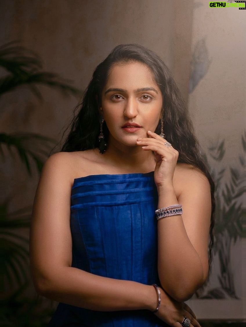 Asees Kaur - 18.6K Likes - Tam jham time! ⚡️⚡️

Look 1:
Outfit @divaspopupofficial
Jewellery @upakarna
HMU @makeupbynayan 
Stylist @styledbysujata
Styling team @nirmalastyledit
AK team @kumramadhav 

Look 2:
Outfit @shopikaa.in 
Jewellery @trishya_jewellery
Hmu @makeupbynayan 
Stylist @aakankshakstyles 
📸 @peppered_yolk 

Look 3:
Outfit @anjanithakkar_
Earnings @aadamyastore 
Bracelets @aquamarine_jewellery
Stylist @styledbysujata
Styling team @nirmalastyledit @vrudhirita333