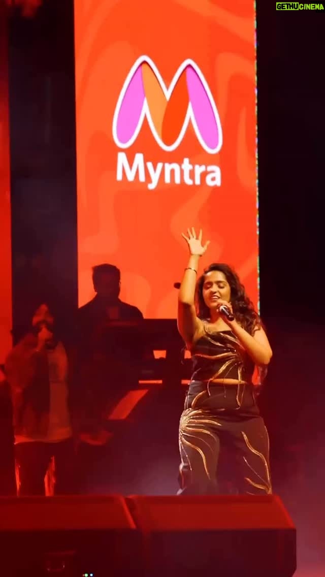Asees Kaur - 16.4K Likes - Kickstarted the @myntra glamfest tour at @xavrang26_, Kolkata! First in the series.. too much fun! 🖤 

Wearing @Vybtheory
Jewel @truptimohta.in
HMU @makeupbynayan 
Stylist @styledbysujata
Styling team @nirmalastyledit @_jyoti_808

#aseeskaurlive @fwd 
#myntraglamfesttour