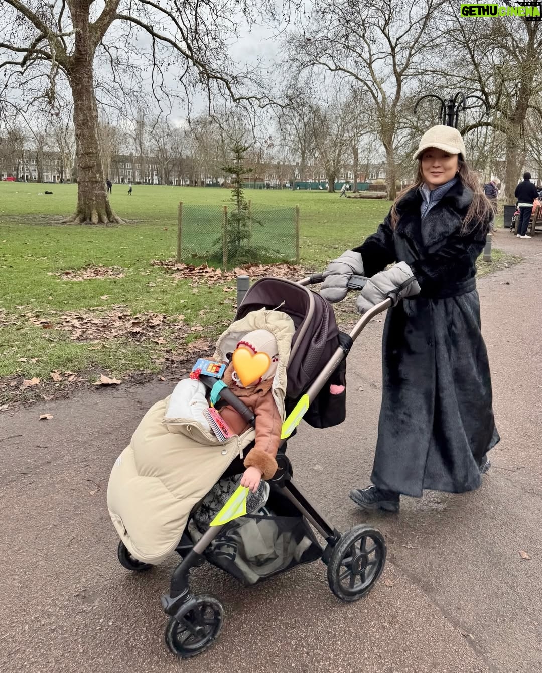 Ashley Park - 692.3K Likes - auntie ash reporting for duty 🫡🥰🇬🇧 
quality cuddles and fish pies @lilyjcollins @charliemcdowell