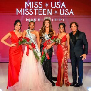 Asya Branch Instagram - Such a great weekend in at the @prrofficial welcoming 2 new Mississippi queens into the sisterhood! ❤️

Huge shoutout  to @shopfaulkenberys for the fabulous wardrobe and @davisdesignsmua for the glam!! ✨✨✨