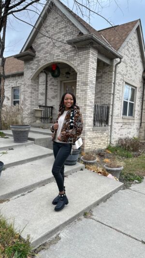 Asya Branch Instagram - Counting my blessings!! 🤎

#happythanksgivng #thanksgivingoutfit