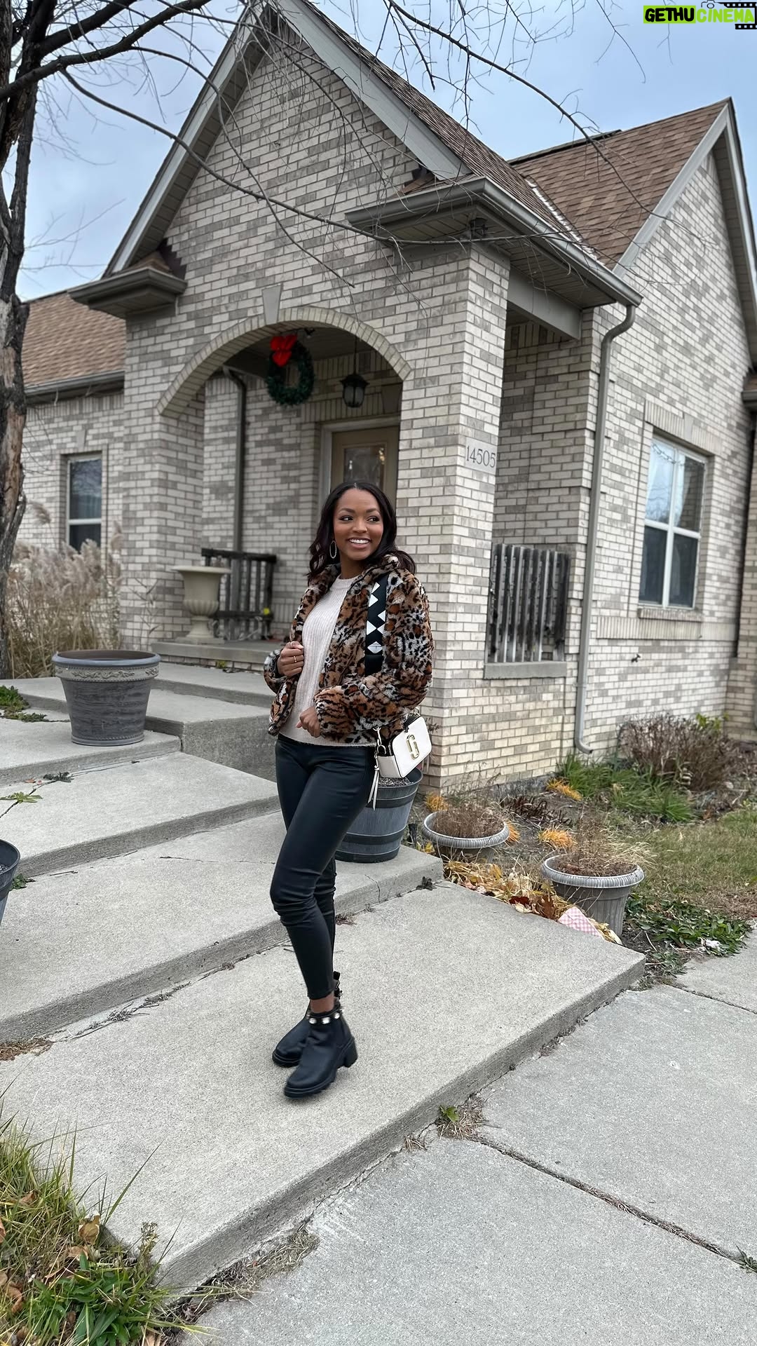 Asya Branch - 3 Likes - Counting my blessings!! 🤎

#happythanksgivng #thanksgivingoutfit