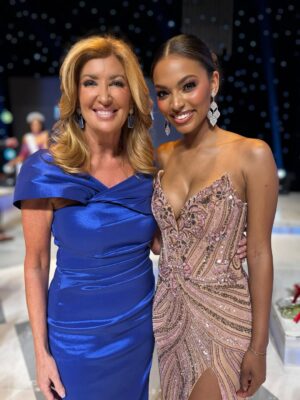 Asya Branch Instagram - Such a great time in Tennessee this weekend with my Greenwood Productions fam! 💫

Thank you to @mathismakeup for the gorgeous glam, @joannsoftennessee for the fabulous wardrobe, and @usakimig for having me as a host!