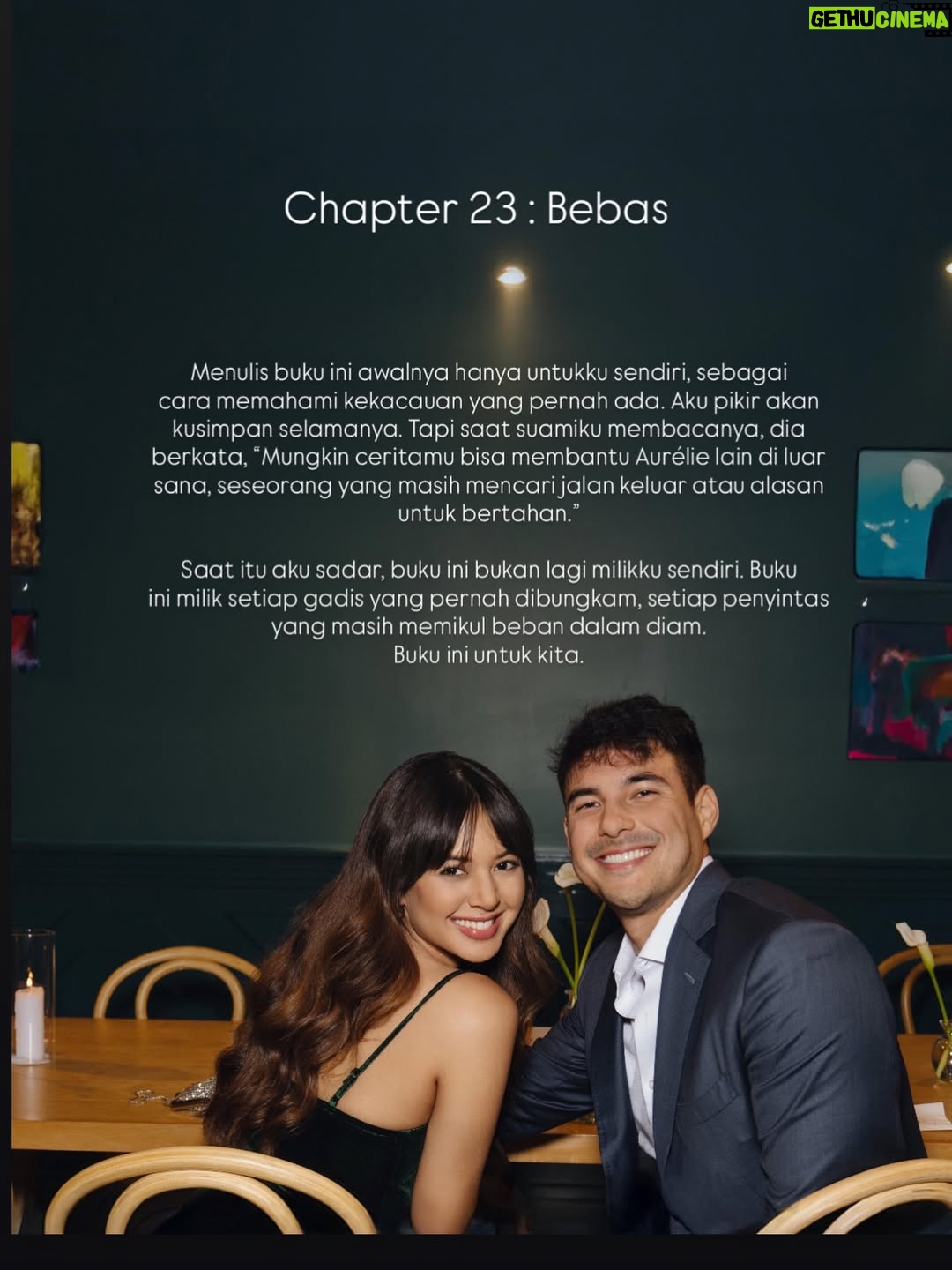 Aurélie Moeremans - 206.3K Likes - Aku masih nggak percaya dampak yang lahir dari buku ini.

Orang-orang mulai berani speak up.
Kasus-kasus grooming mulai terungkap dan diproses.
Buku ini dibawa ke DPR, supaya ada perubahan di sistem.

Di 2026, child grooming akhirnya dibicarakan secara terbuka, bahkan di sekolah.
Supaya anak-anak aware akan tanda-tandanya.
Supaya mereka nggak harus mengalami apa yang pernah aku alami.

Seperti yang selalu suamiku bilang, ternyata semua yang pernah aku lewati akhirnya punya arti.

Buku ini sudah bukan tentang aku.
Ini tentang perubahan yang akhirnya terjadi.