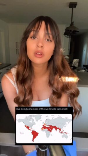 Aurélie Moeremans Instagram - Indonesia masuk Worldwide Latina Belt? 💃🏽 You can call me ✨ Mamasita ✨