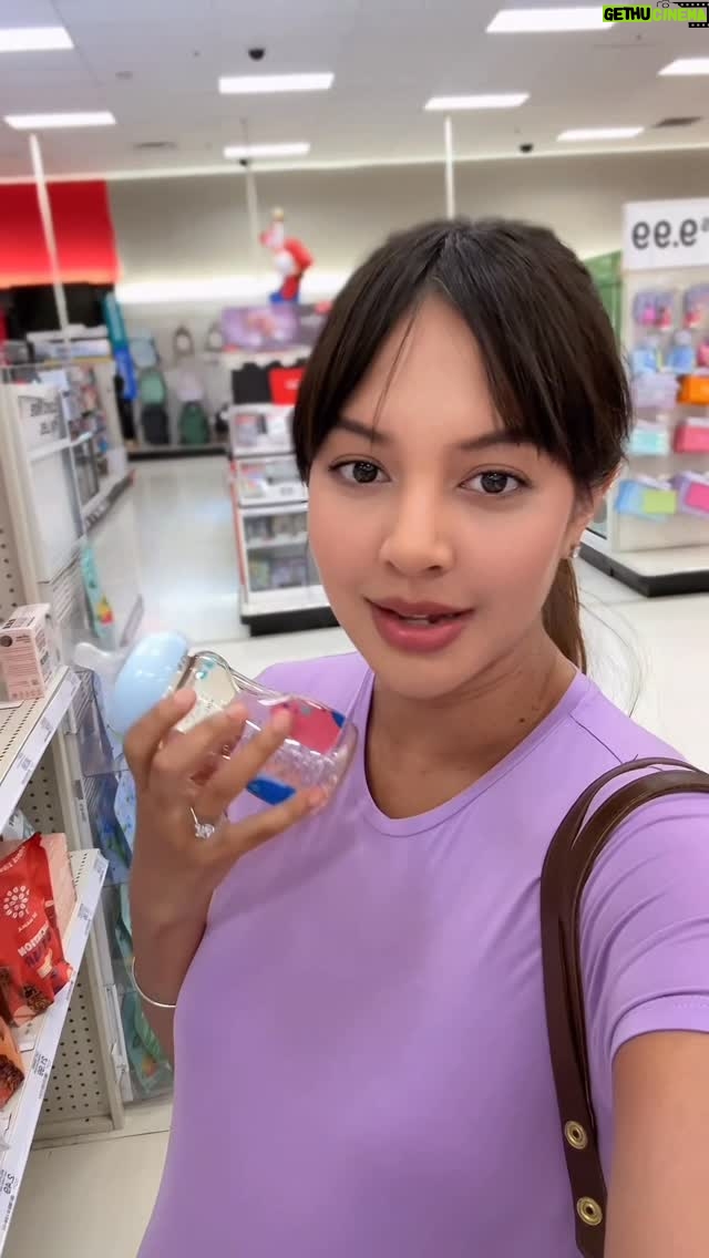Aurélie Moeremans - 145.4K Likes - Sebentar lagi, peran baruku akan dimulai.
Bukan cuma jadi mama, tapi jadi tempat pulang, tempat belajar, dan tempat paling aman 💜

Pelan-pelan aku belajar menyiapkan segalanya.
Bukan cuma kebutuhan, tapi juga hati.
Dari cinta, kesiapan, sampai hal-hal kecil yang nanti menemani hari-hari pertamamu, Thomas.

A new chapter of my life begins with care, comfort, and love.

Grateful to start this journey with @philips.avent.indonesia
Karena bahkan sebelum kamu hadir di dunia, aku sudah ingin memberikan yang terbaik untukmu.

#ShareTheCareID #PhilipsAvent #BebaskanTanganmuNikmatiWaktumu