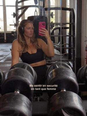 Aurélie Van Daelen Instagram - La force/se sentir forte ne veut pas dire la même chose pour tous.
Pour moi, elle passe par l’équilibre, la discipline, le dépassement de soi : bouger mon corps, nourrir mon esprit, ralentir quand il le faut.

Et surtout me sentir en sécurité et rappeler que nous avons toutes notre place à la salle.
@basicfit_be
