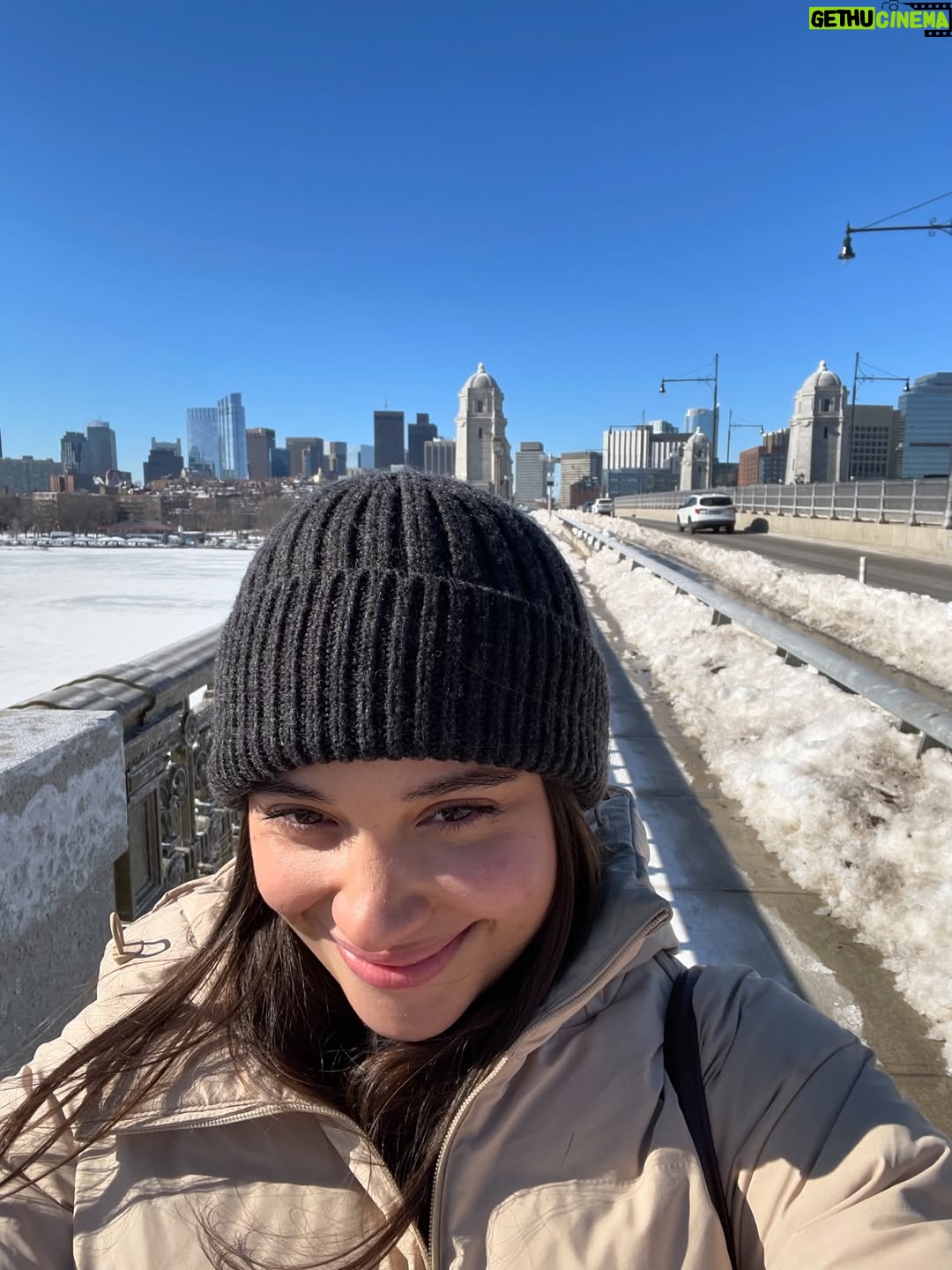 Aurora Ribero - 13.7K Likes - Buncha selfiess