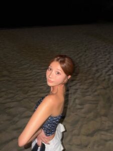 Aya Hazuki Most Liked Photos and Posts