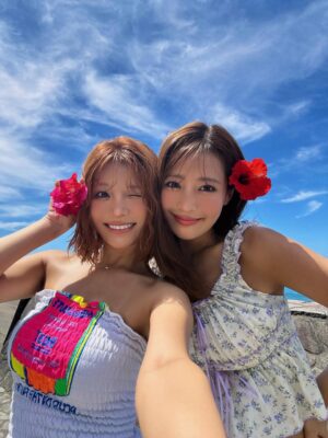 Aya Hazuki Instagram - .
.
10/10
R・I・P GIRLS写真集(ワニブックス)
「湯けむり にゅうよく旅」発売します🌈
グループでのグラビアはひさしぶりだったけど
やっぱ大迫力だし豪華だなあって思った…❣️
5人みんなでのオフショットは
またストーリーとXに載せます📸
写真集発売イベントは
10/12に決定してるので(場所未定)
みんな予定空けておいてね✌🏽
.
.
#グラビア #japanesegirl