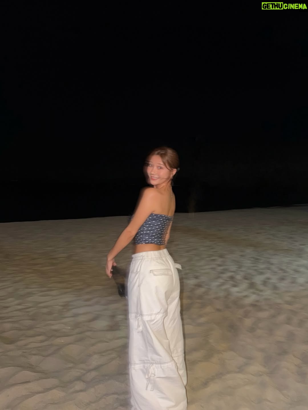 Aya Hazuki - 3 Likes - Gabi sa puerto galera
gusto ko dito 🌙

#philippines 
#puertogalera