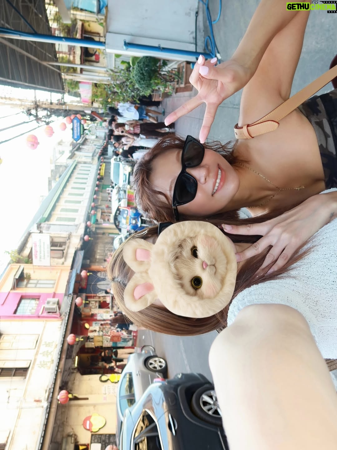 Aya Hazuki - 3 Likes - .
.

タイ住んでるラブリーフレンドと
電話してたら会いたくなって
3日前に航空券取って会いに✈️🎧🤍🇹🇭

.
.