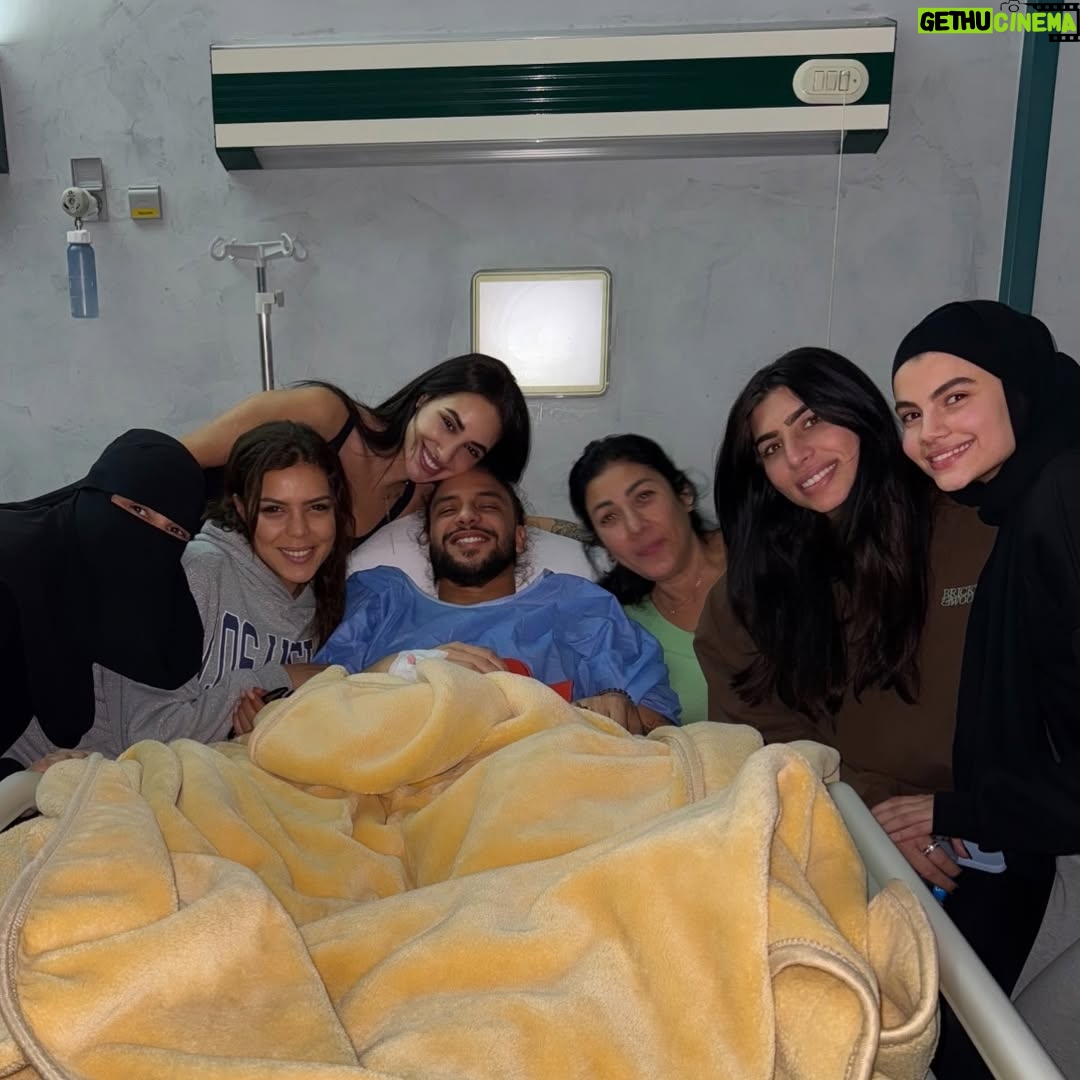 Aya Samaha - 90.7K Likes - حبة up و حبة down 💖✌️

حمد الله على السلامة و اسفين على الرخامة 🫂 @mo.cbay