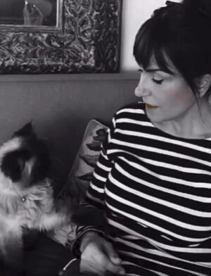 Ayşegül Aldinç Instagram - “Kediler insanları yargılamaz; şişman ya da aptal hissettirmezler!”
Canım kedilerim benim...😻🧿😽
Dünya Kediler günü kutlu olsun!
@aysegulunkedileri8 
🐾🐈🐈‍⬛
#dünyakedilergünü
#zuzu #miu
#osman #adem