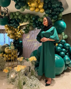 Azadeh Zarei Instagram - یه شب هایی برای آدم فراموش نشدنیه
انگار خوابی انگار دنیا برای توِ و دوست نداری از خواب پاشی
سپاس برای اینکه شبمو پر از قشنگی کردین❤️